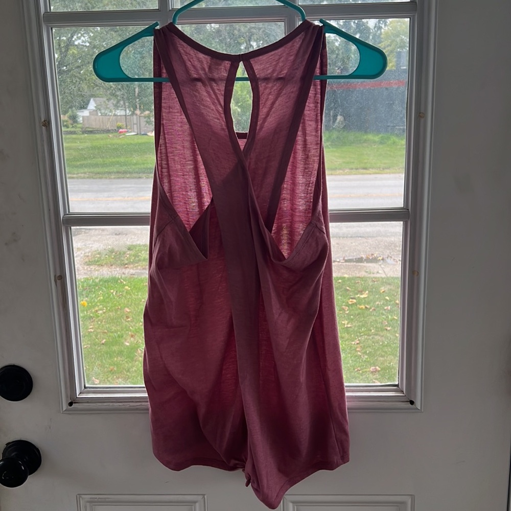 Pink tank top - Picture 2 of 5